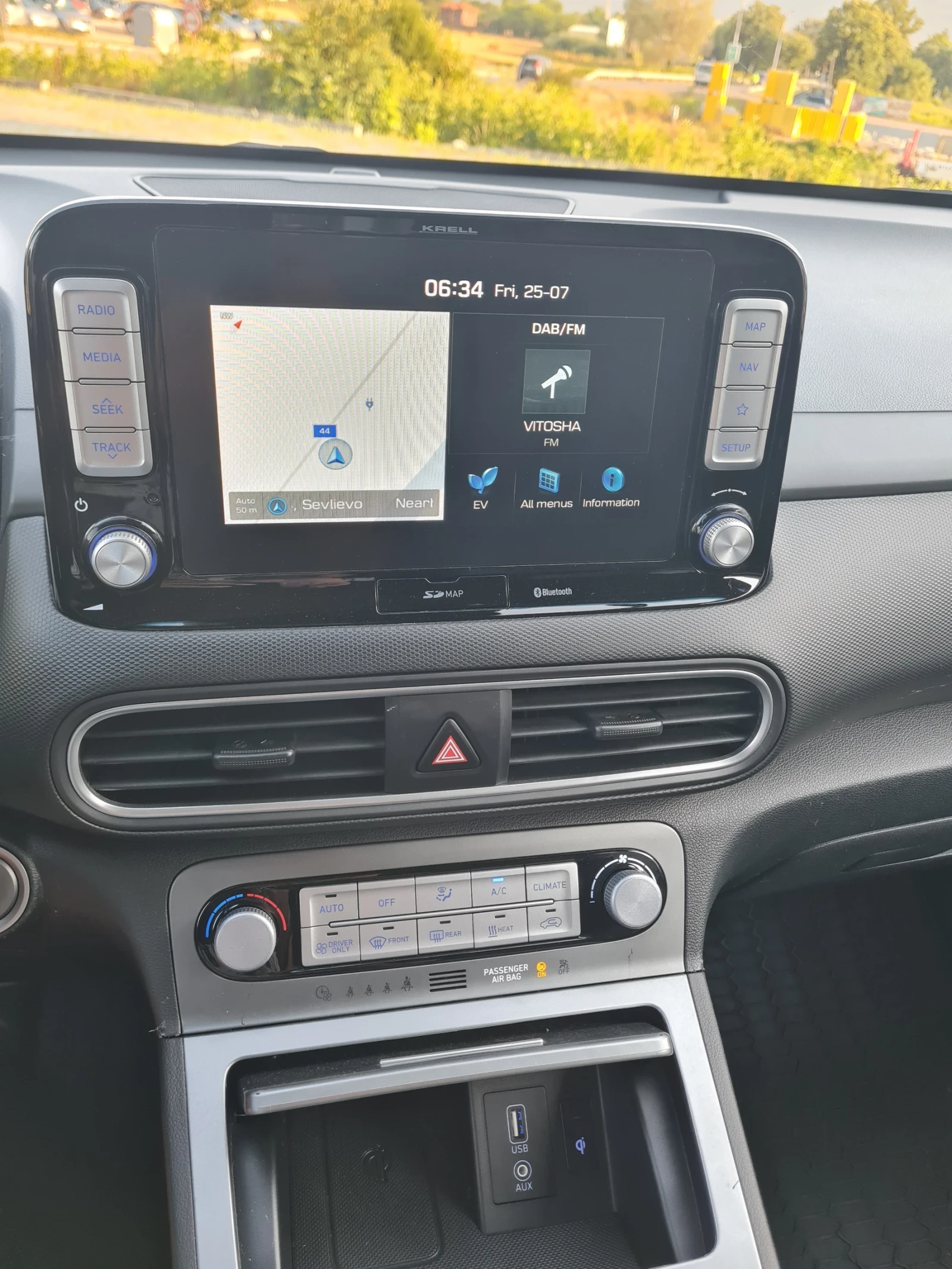 Hyundai Kona 64 KWh Premium  - изображение 8