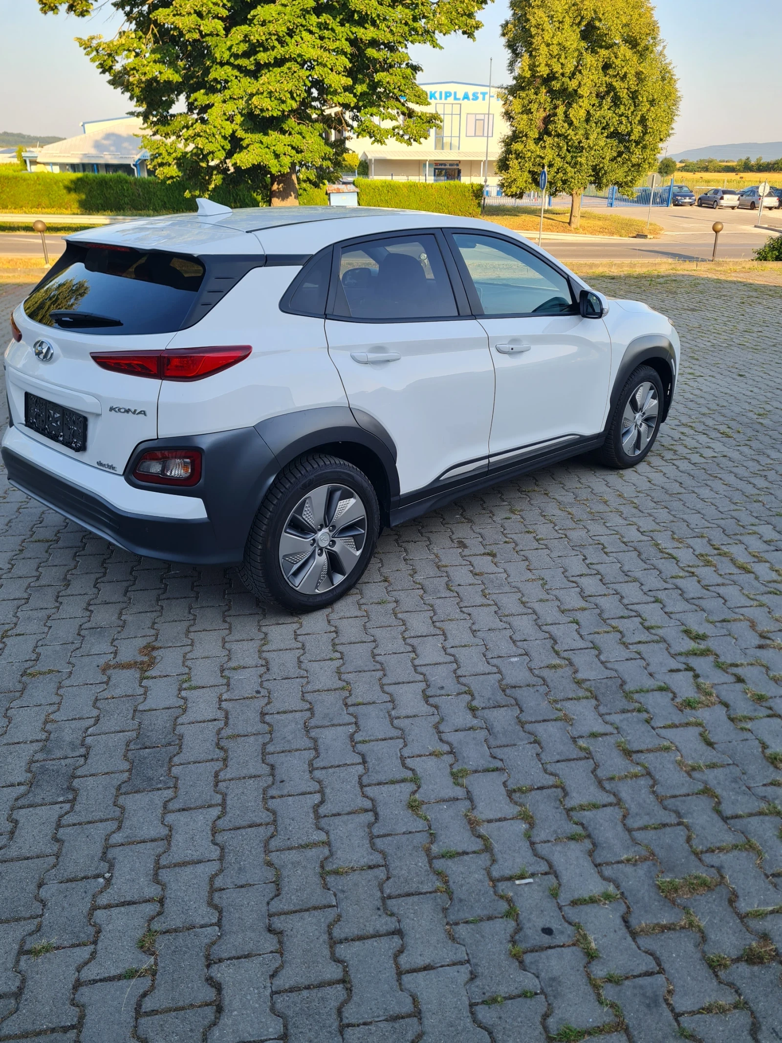 Hyundai Kona 64 KWh Premium  - изображение 3