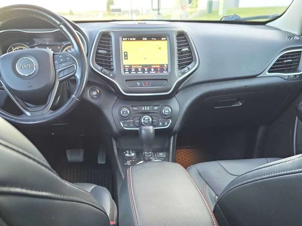 Jeep Cherokee * Trailhawk Elite * CARFAX * БЕЗ ПЪРВОНАЧАЛНА ВНОС - изображение 9