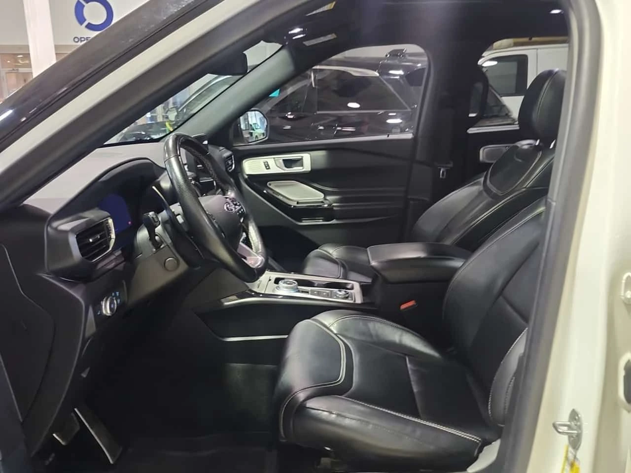 Ford Explorer * ST * 360 КАМЕРА* 2 КЛЮЧА* ПОДГРЕВИ* ОБДУХВАНЕ* , снимка 8 - Автомобили и джипове - 54108766