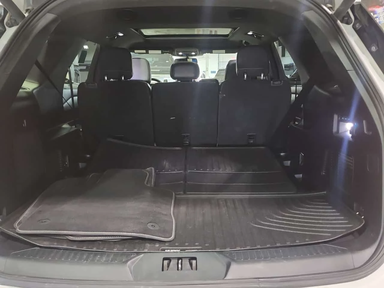 Ford Explorer * ST * 360 КАМЕРА* 2 КЛЮЧА* ПОДГРЕВИ* ОБДУХВАНЕ* , снимка 14 - Автомобили и джипове - 54108766