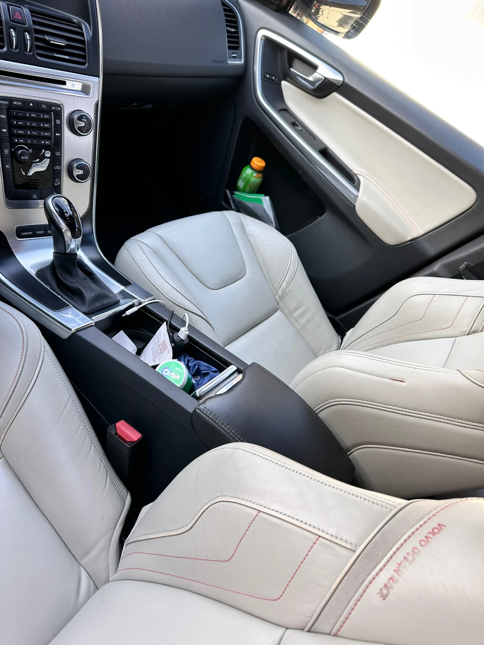 Volvo XC60 Ocean Race, снимка 10 - Автомобили и джипове - 54246957