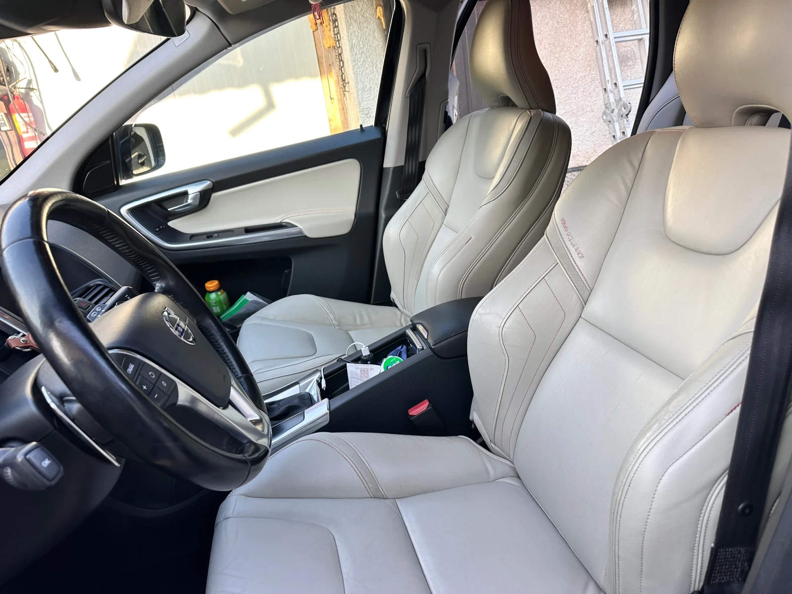 Volvo XC60 Ocean Race, снимка 11 - Автомобили и джипове - 54246957