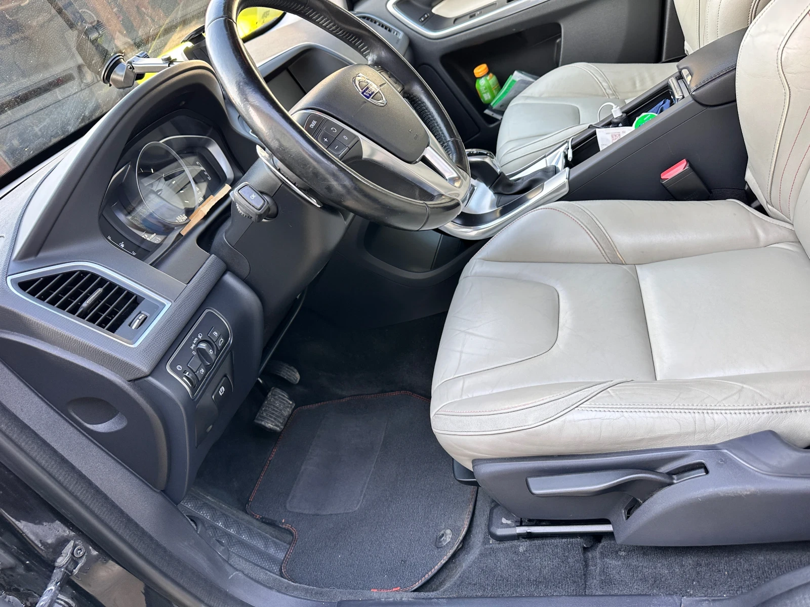 Volvo XC60 Ocean Race, снимка 16 - Автомобили и джипове - 54246957