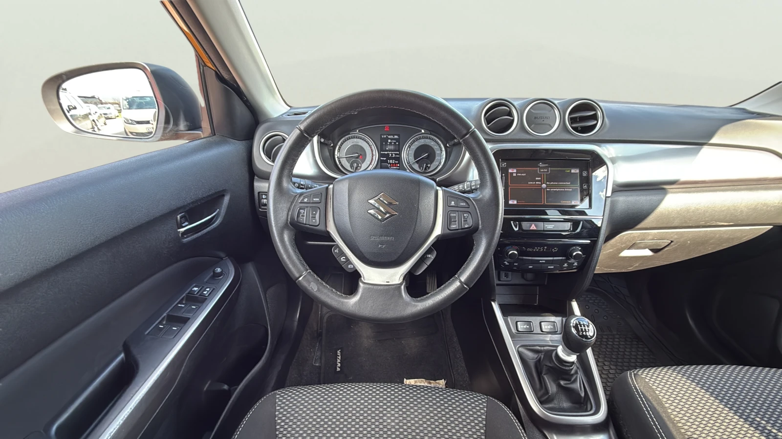 Suzuki Vitara 1.4 i, снимка 11 - Автомобили и джипове - 54538347
