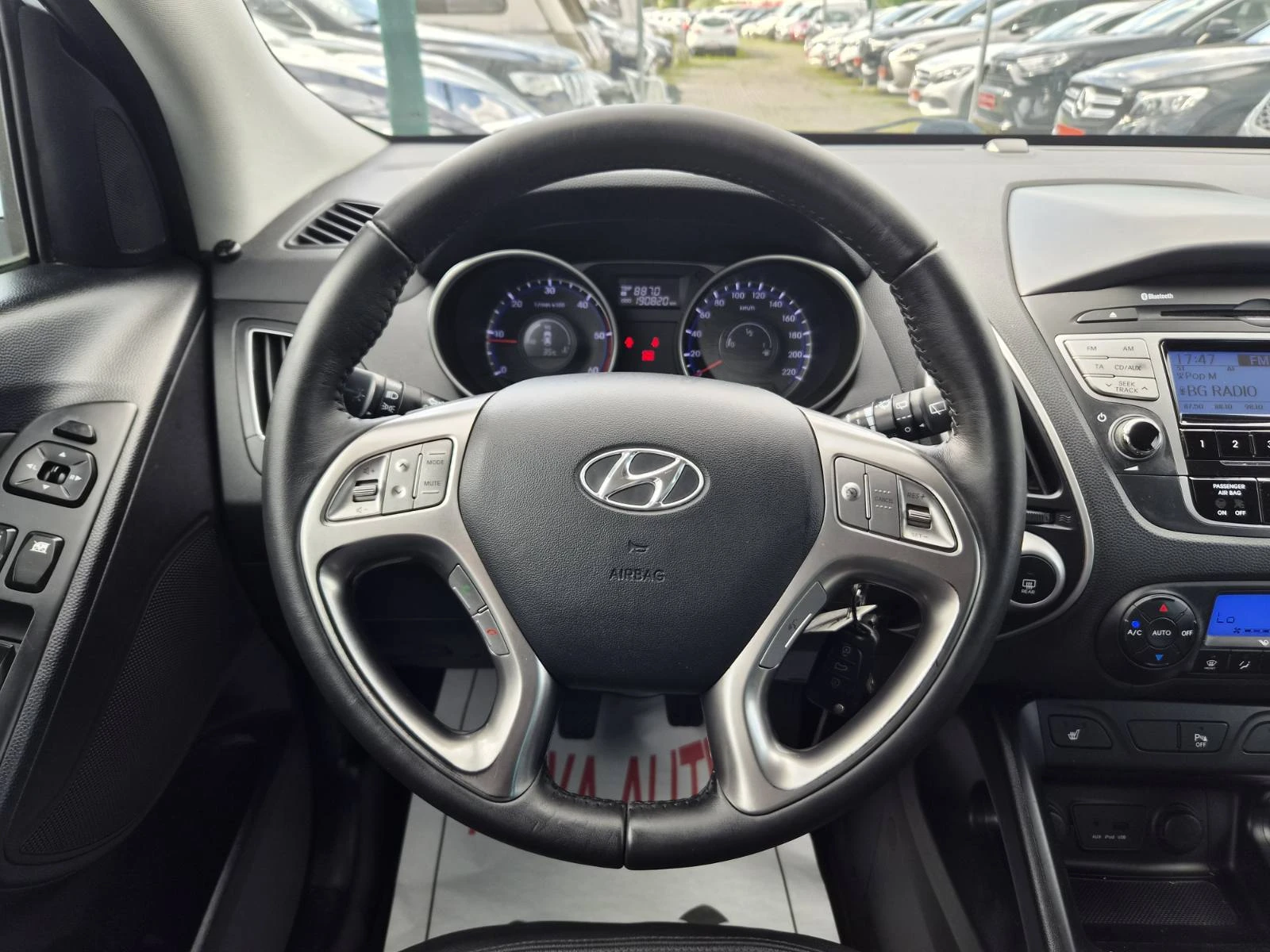Hyundai IX35 2.0CRDI-190.000км, снимка 9 - Автомобили и джипове - 55287591