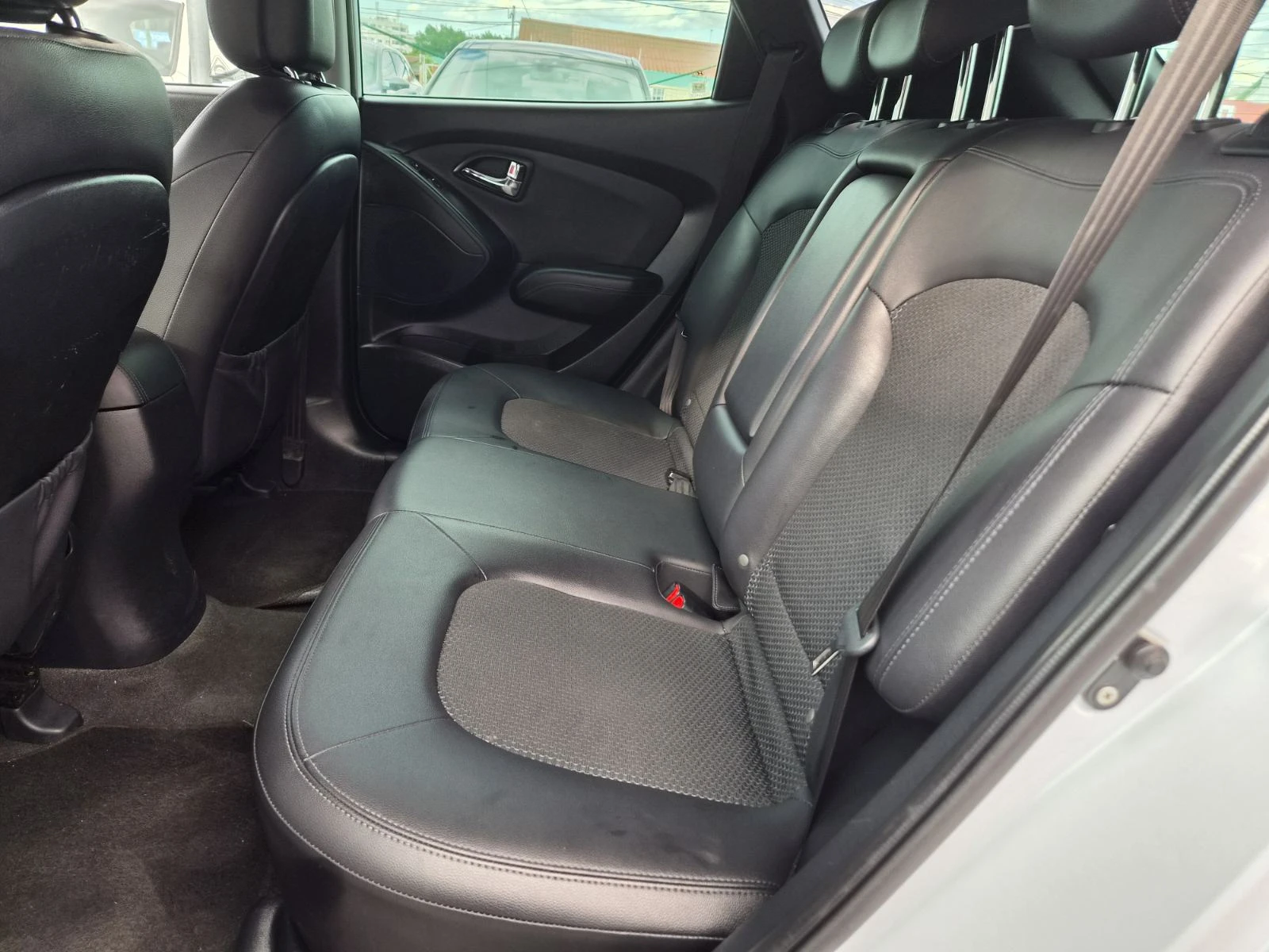 Hyundai IX35 2.0CRDI-190.000км, снимка 13 - Автомобили и джипове - 55287591