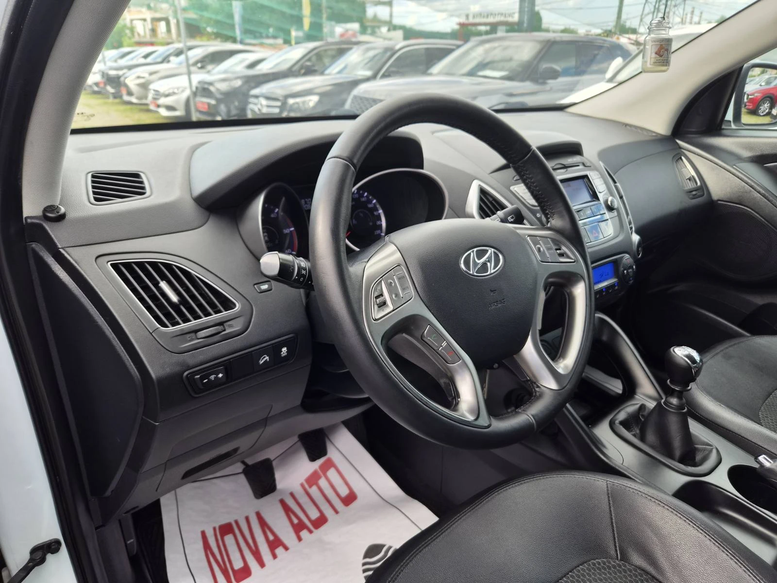 Hyundai IX35 2.0CRDI-190.000км, снимка 8 - Автомобили и джипове - 55287591