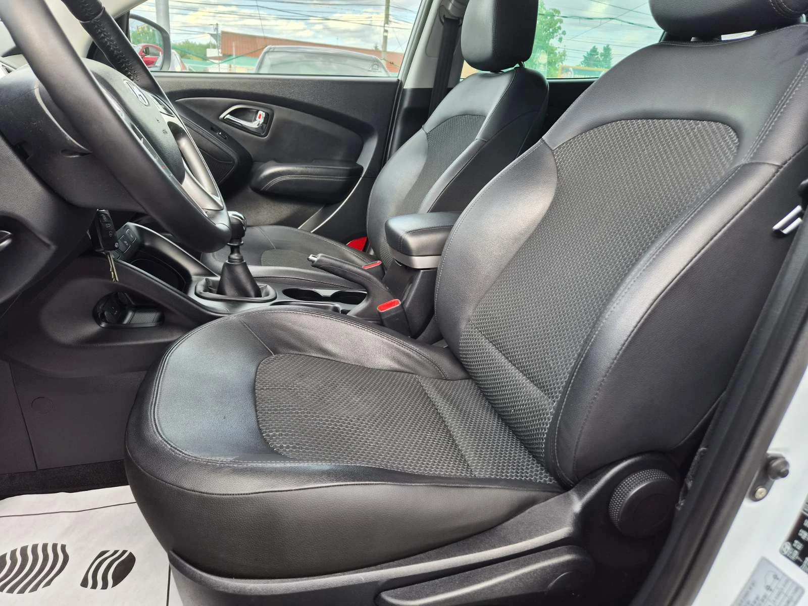 Hyundai IX35 2.0CRDI-190.000км, снимка 7 - Автомобили и джипове - 55287591