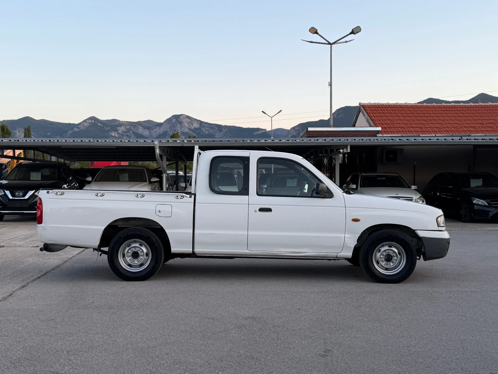 Mazda B2500 2.5TDI ИТАЛИЯ, снимка 4 - Автомобили и джипове - 55304177