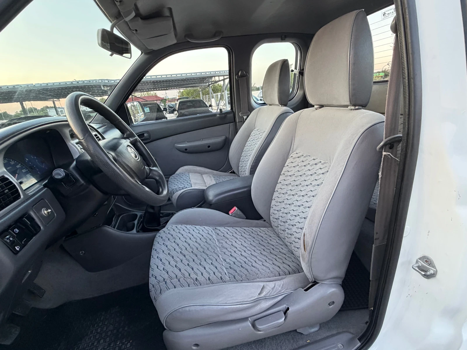 Mazda B2500 2.5TDI ИТАЛИЯ, снимка 6 - Автомобили и джипове - 55304177