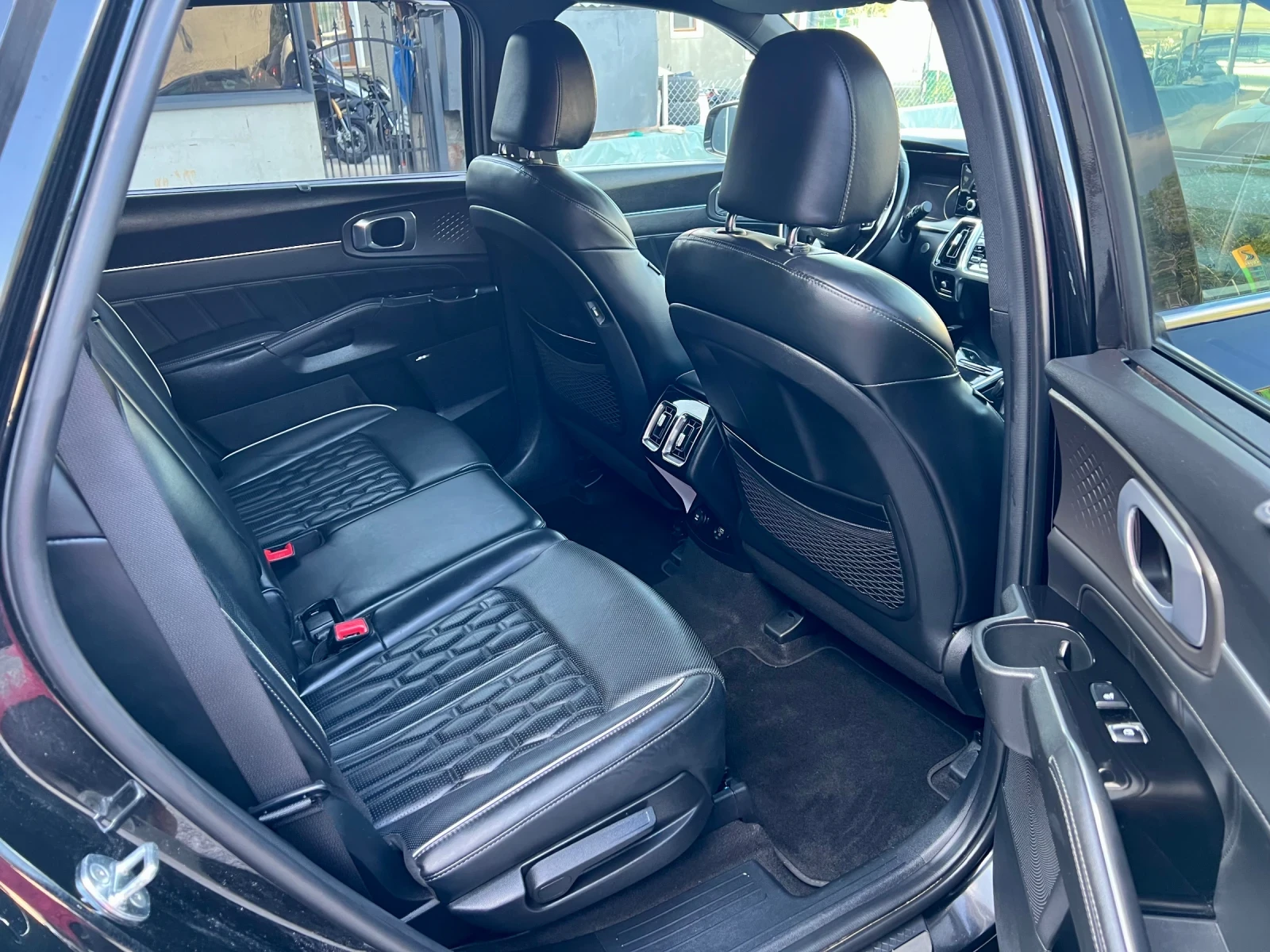 Kia Sorento 2.2CRDi 4x4 GT-Line ШВЕЙЦАРИЯ, снимка 7 - Автомобили и джипове - 55356905