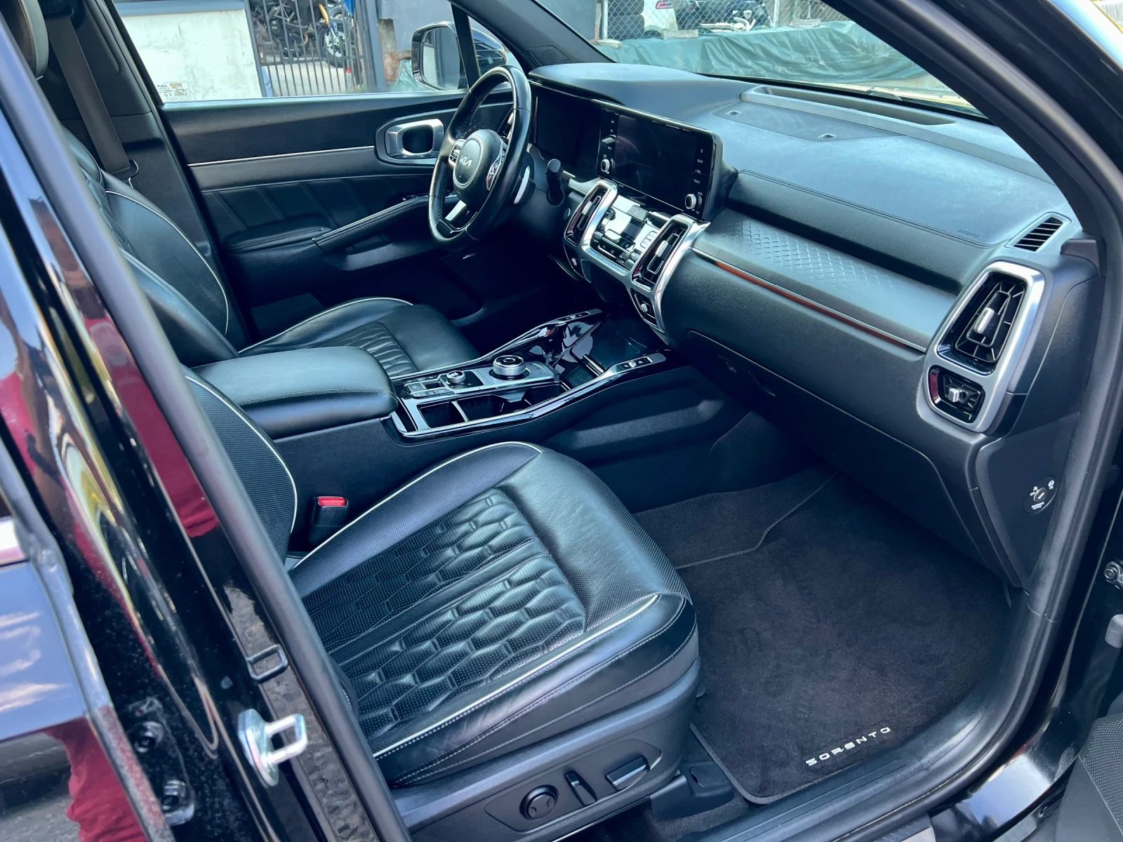 Kia Sorento 2.2CRDi 4x4 GT-Line ШВЕЙЦАРИЯ, снимка 8 - Автомобили и джипове - 55356905