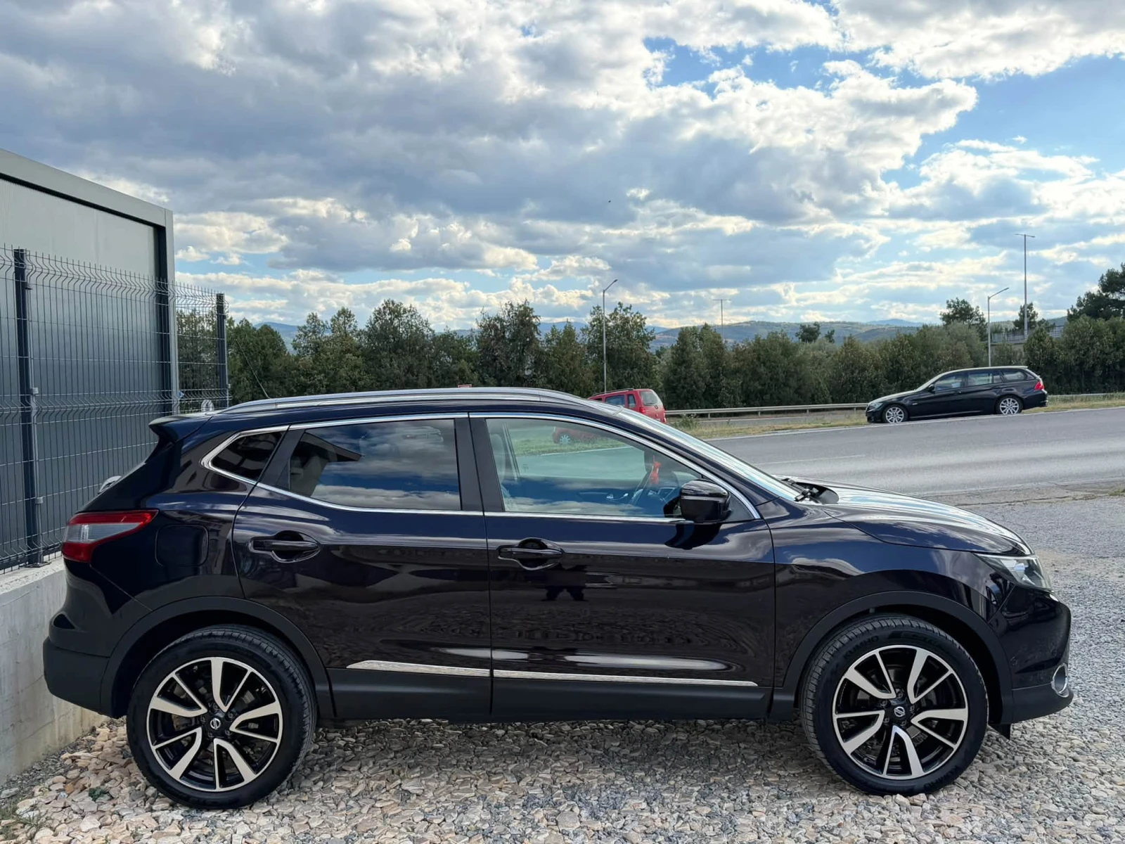 Nissan Qashqai 1.6DCI/PREMIER/LIMITED EDITION/FULL, снимка 4 - Автомобили и джипове - 56211666