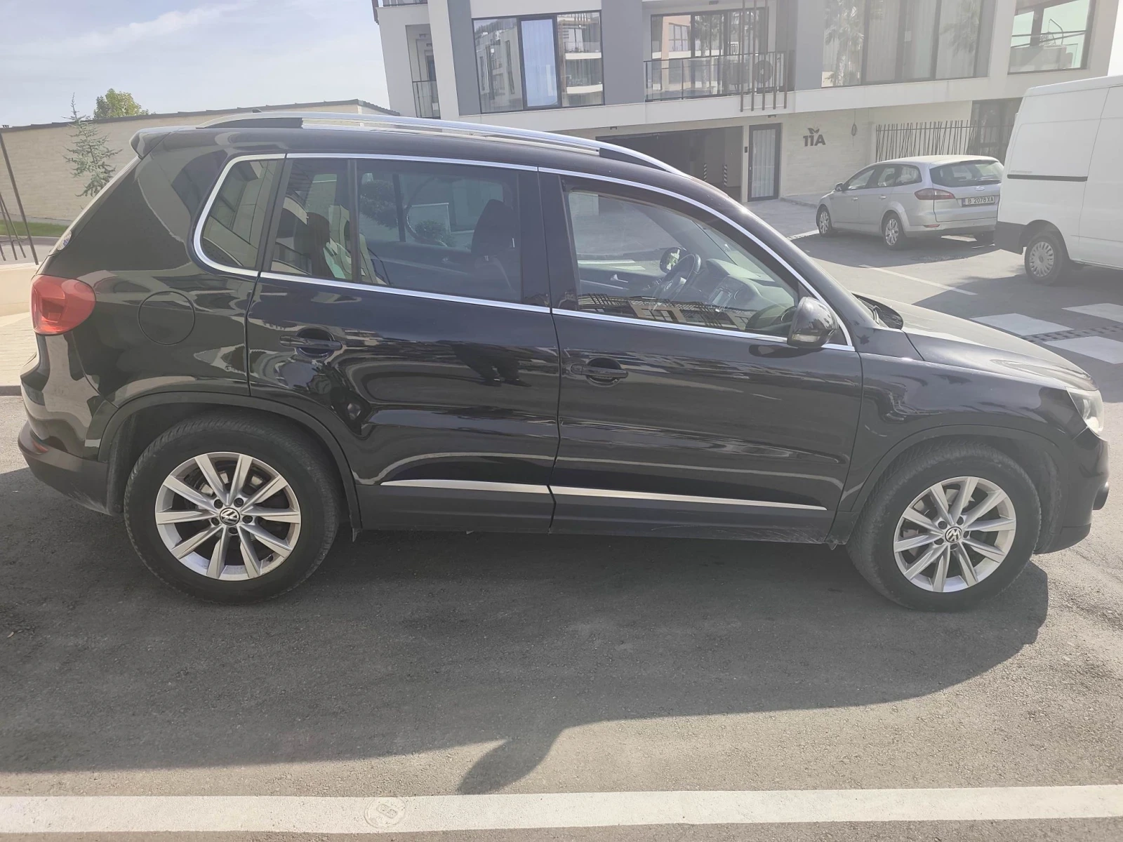 VW Tiguan, снимка 4 - Автомобили и джипове - 56413965