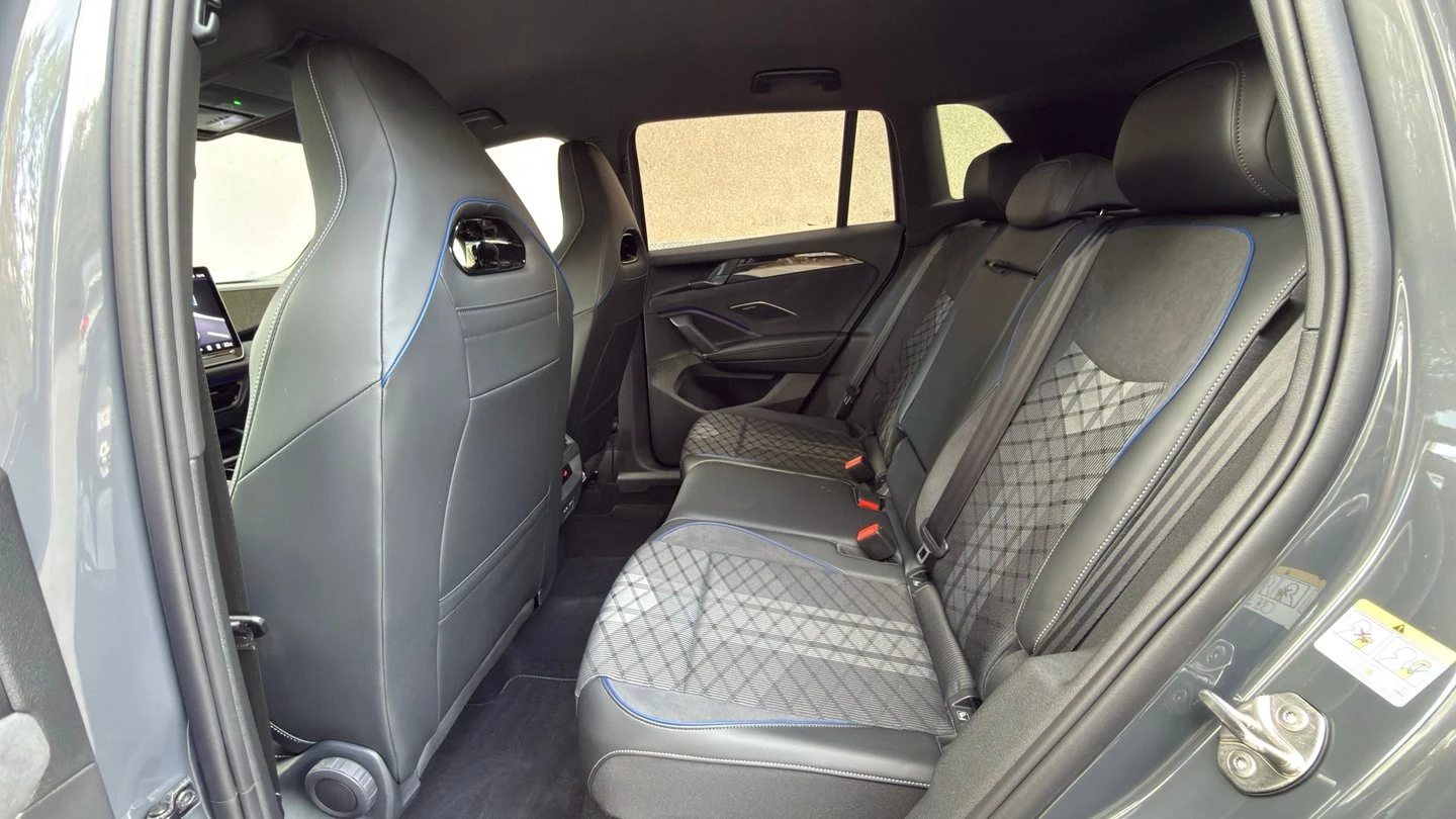 VW Tiguan, снимка 9 - Автомобили и джипове - 56536552