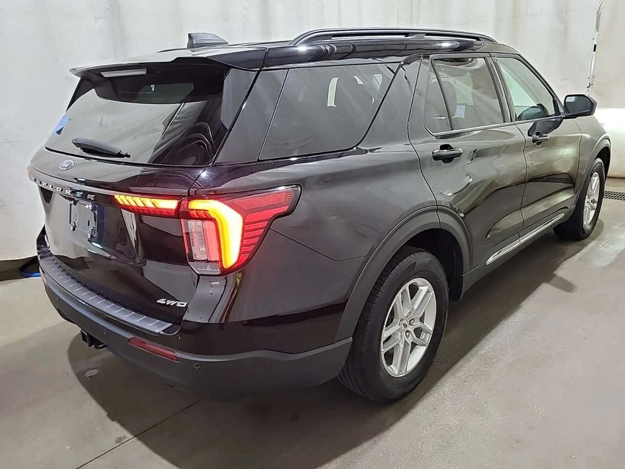 Ford Explorer Active w/100A Pkg 4WD, снимка 4 - Автомобили и джипове - 56537287