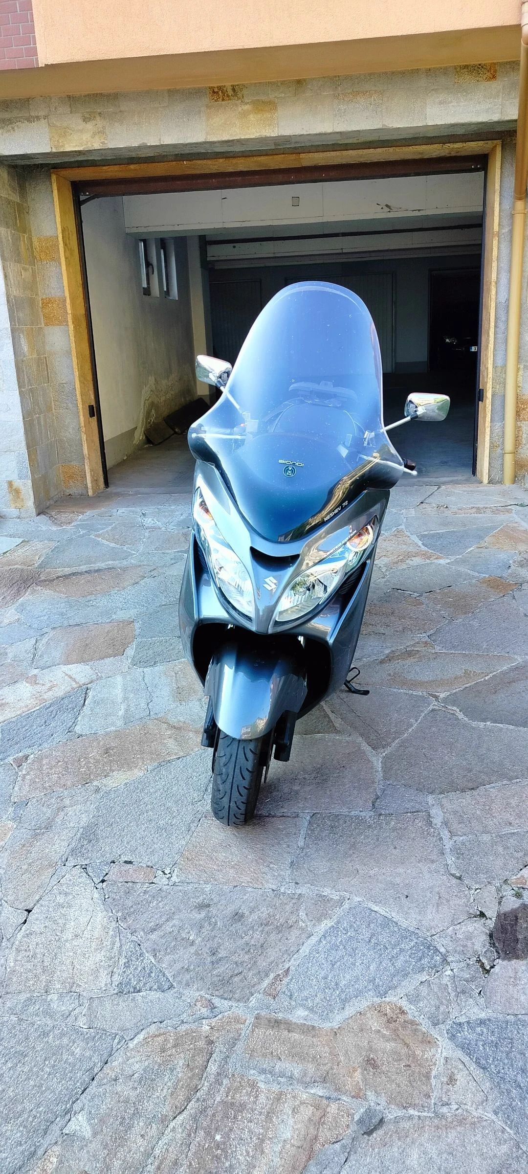 Suzuki Burgman AN 400 - изображение 2