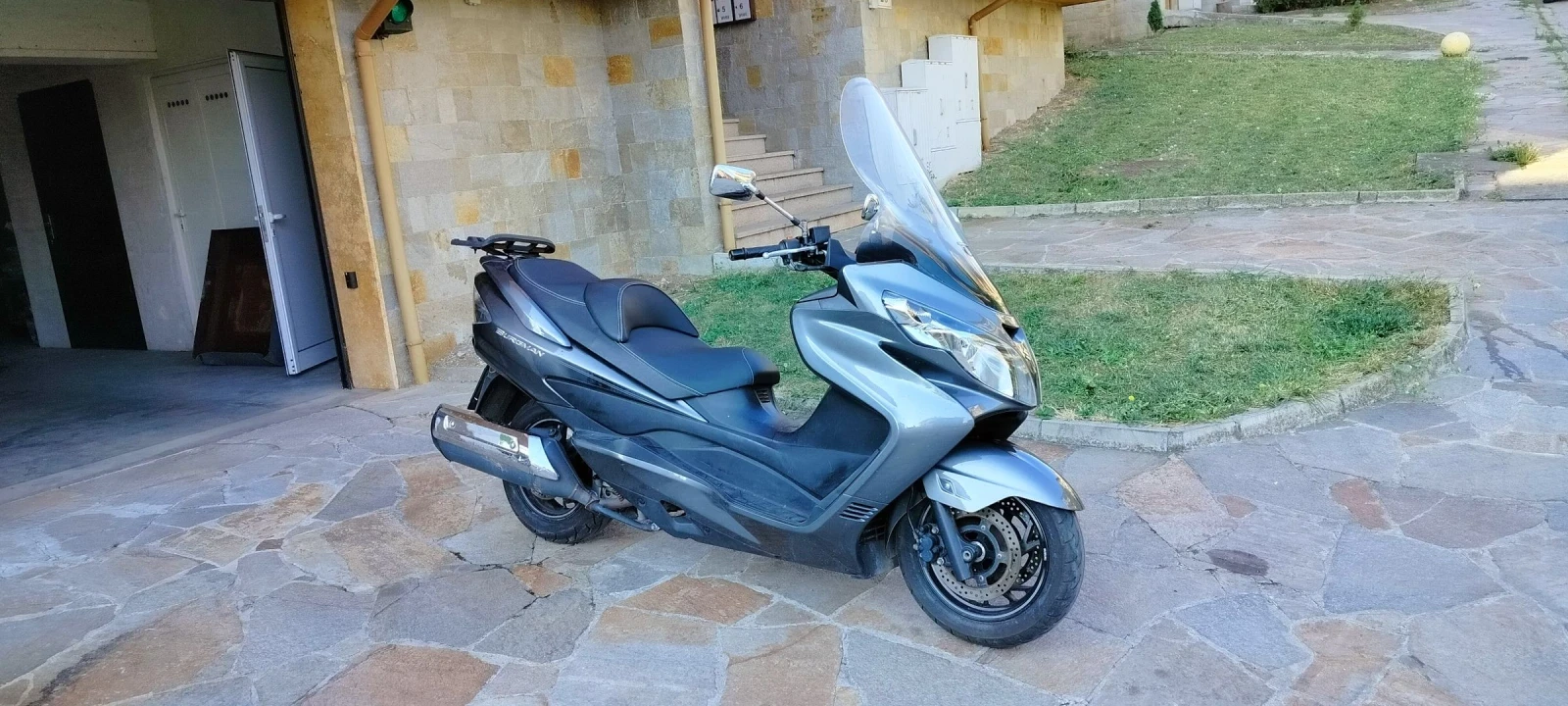 Suzuki Burgman AN 400 - изображение 3