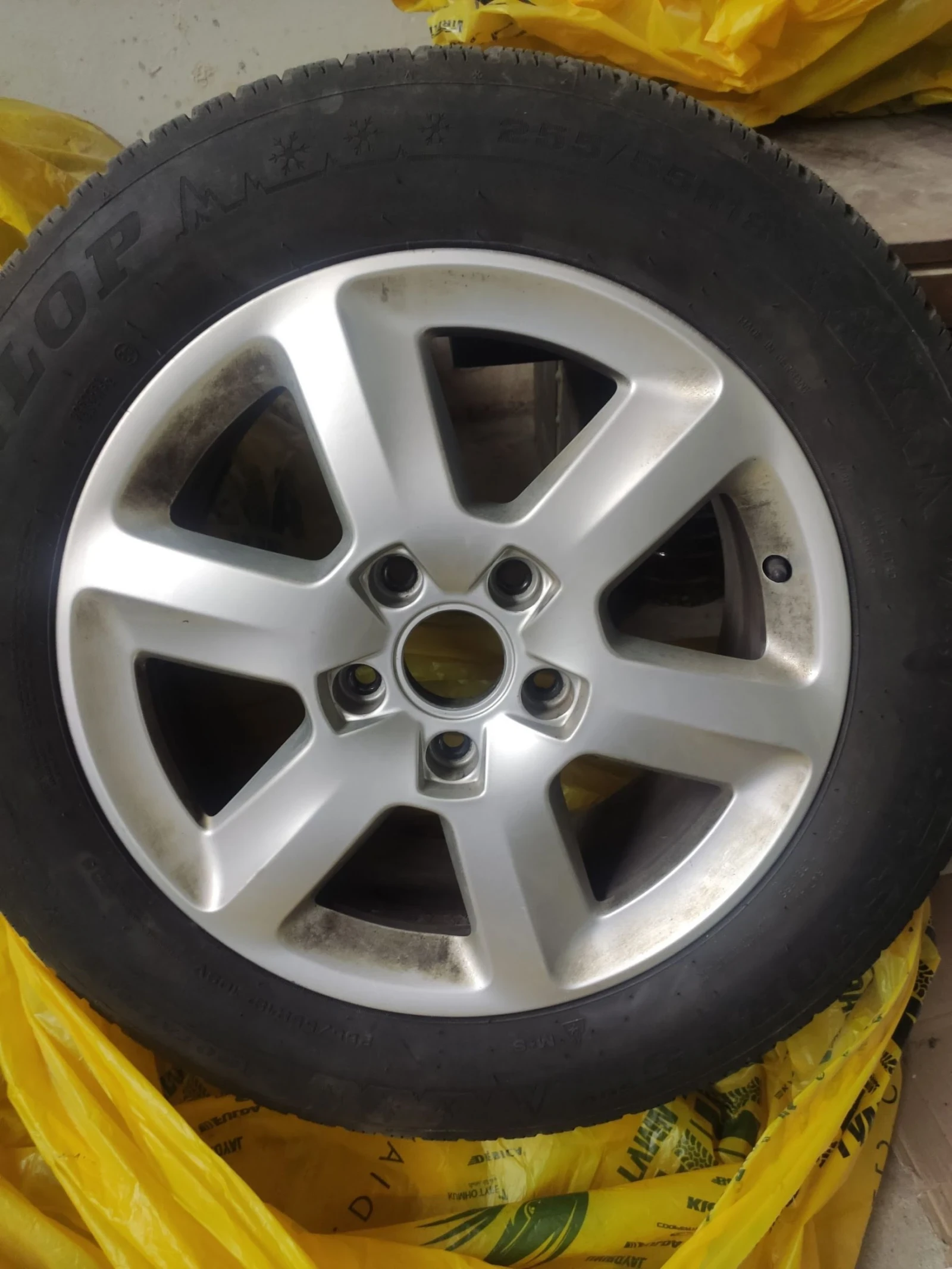    255/55R18  Audi Q7 | Mobile.bg   1