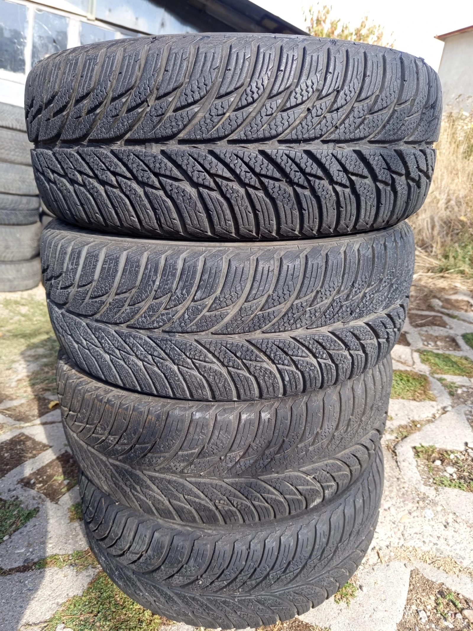 Гуми Зимни 195/50R15