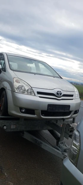 Toyota Corolla verso 2.0 - 111 € / 217.10 лв. - 27165061 4