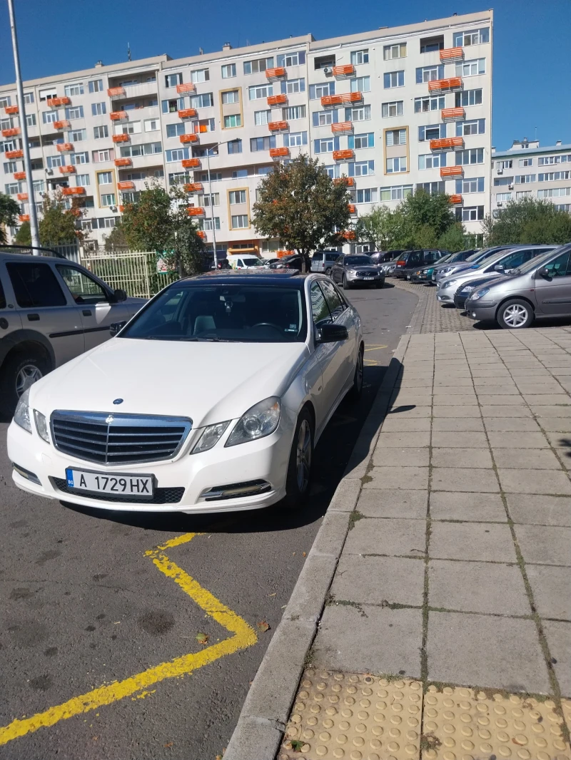 Mercedes-Benz E 220 AMG, снимка 1 - Автомобили и джипове - 47439131