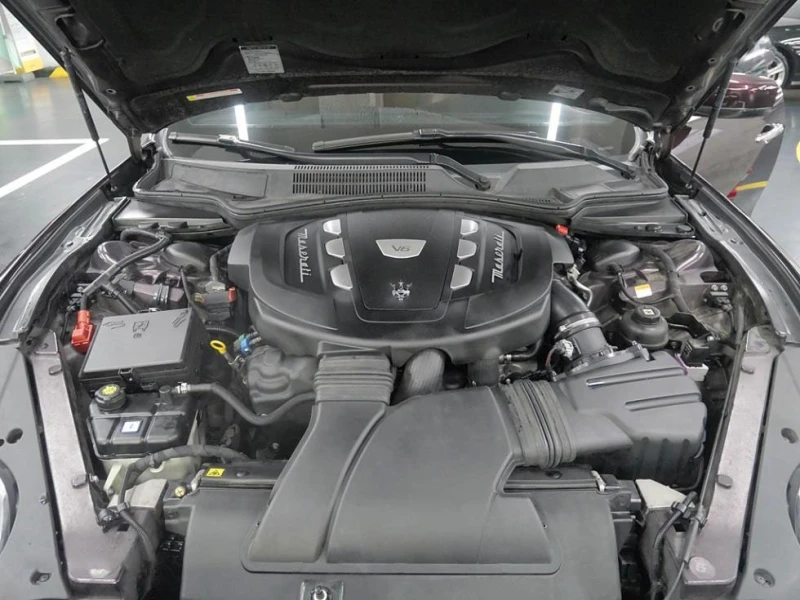 Maserati Quattroporte 3.0 Diesel V6, снимка 7 - Автомобили и джипове - 47446403