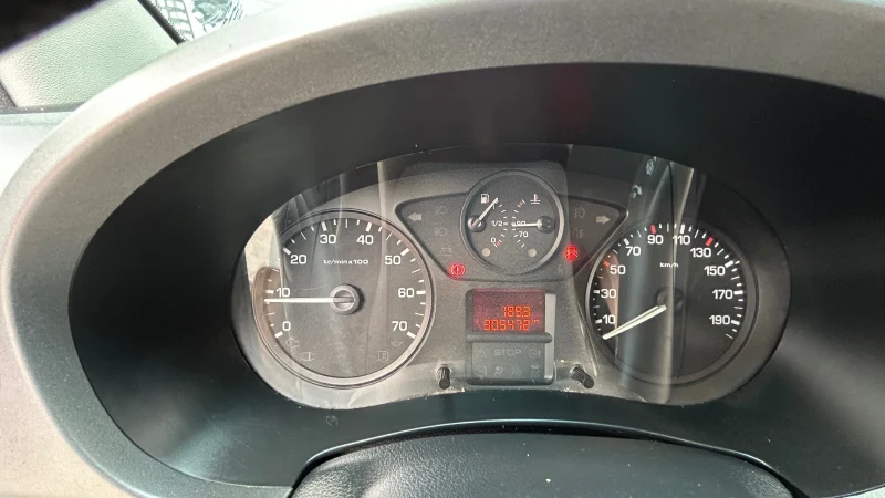 Citroen Berlingo 1.6 бензин/газ, снимка 10 - Автомобили и джипове - 47805777