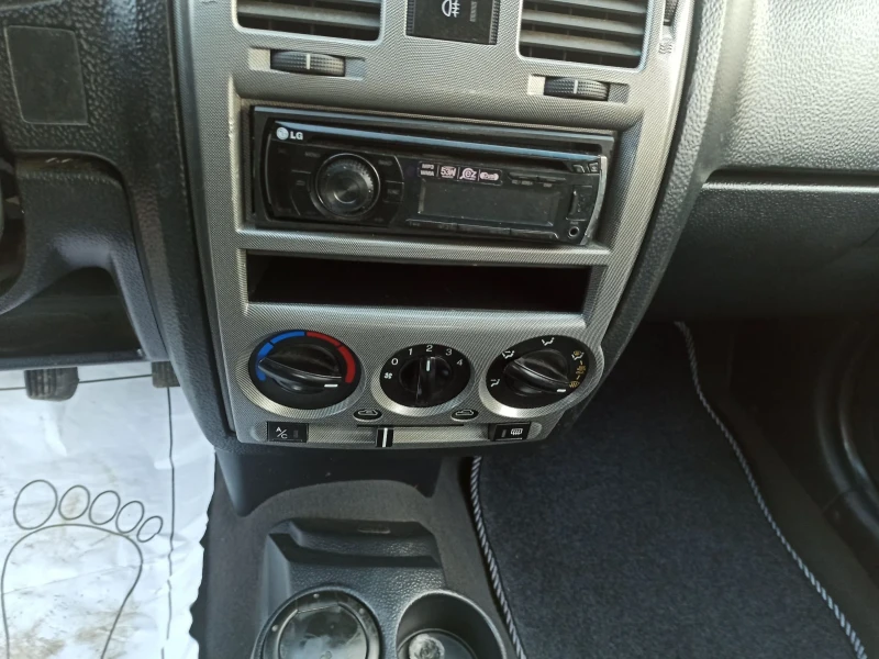 Hyundai Getz 1.1 comfort, снимка 14 - Автомобили и джипове - 48057423