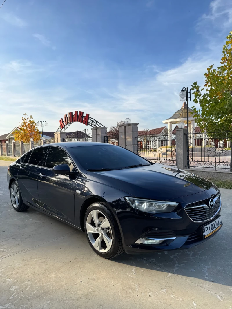 Opel Insignia Grand Sport B Automatic, снимка 2 - Автомобили и джипове - 48662649