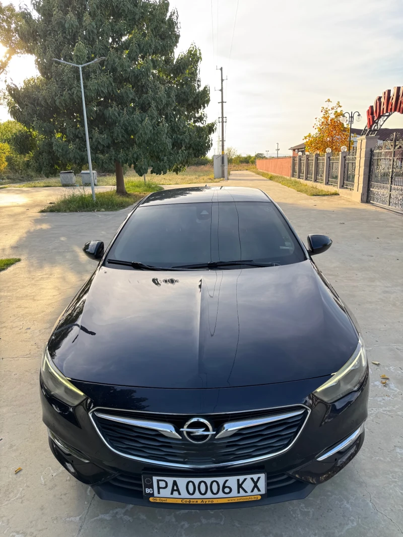 Opel Insignia Grand Sport B Automatic, снимка 13 - Автомобили и джипове - 48662649