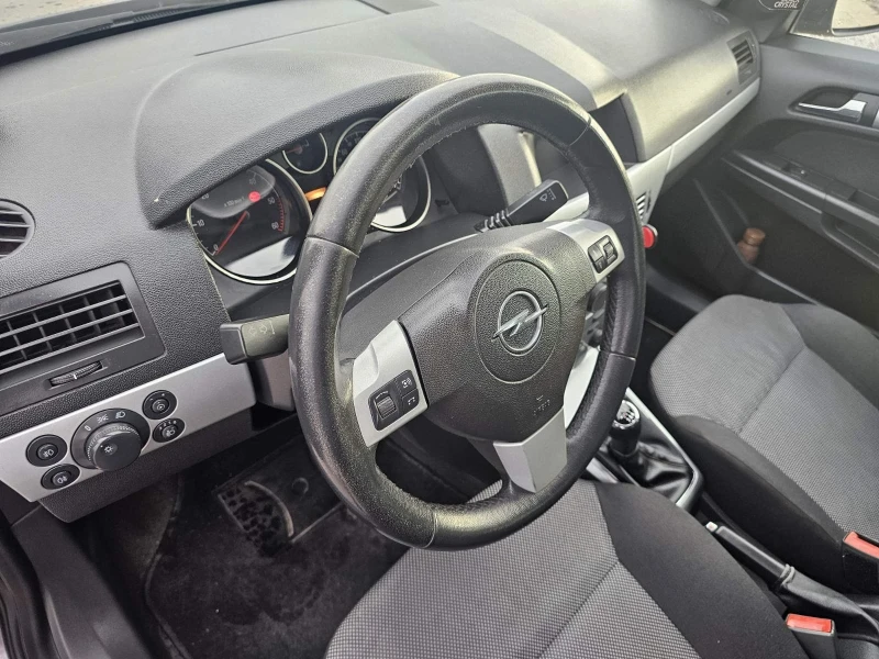 Opel Astra 1.7d Еко флекс, снимка 9 - Автомобили и джипове - 48867481