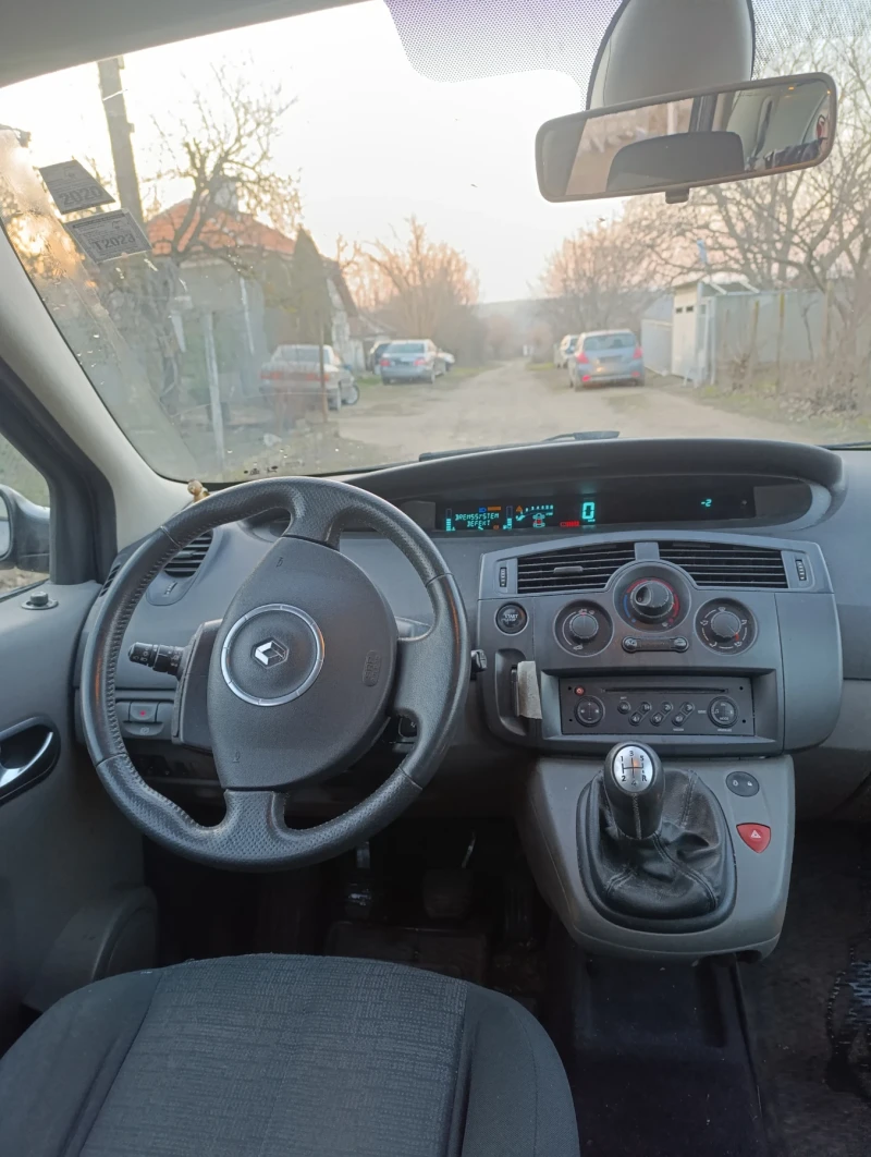 Renault Scenic, снимка 5 - Автомобили и джипове - 49046400