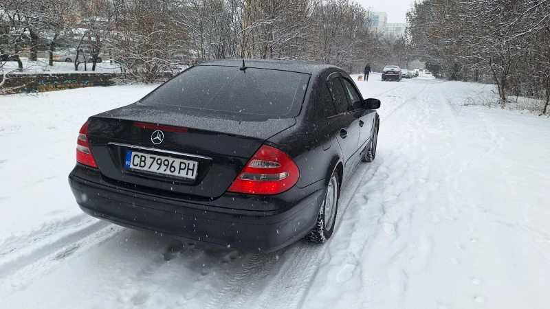 Mercedes-Benz E 200 2.0, снимка 6 - Автомобили и джипове - 49239554