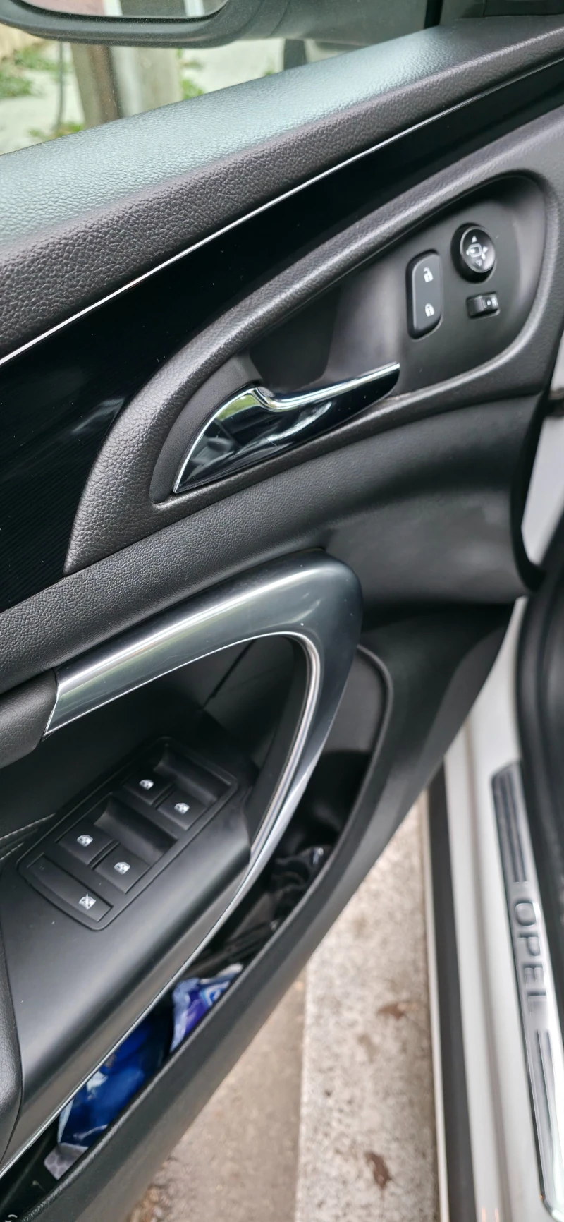 Opel Insignia, снимка 8 - Автомобили и джипове - 52275289