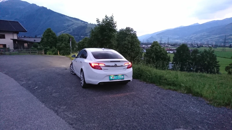 Opel Insignia, снимка 5 - Автомобили и джипове - 52275289