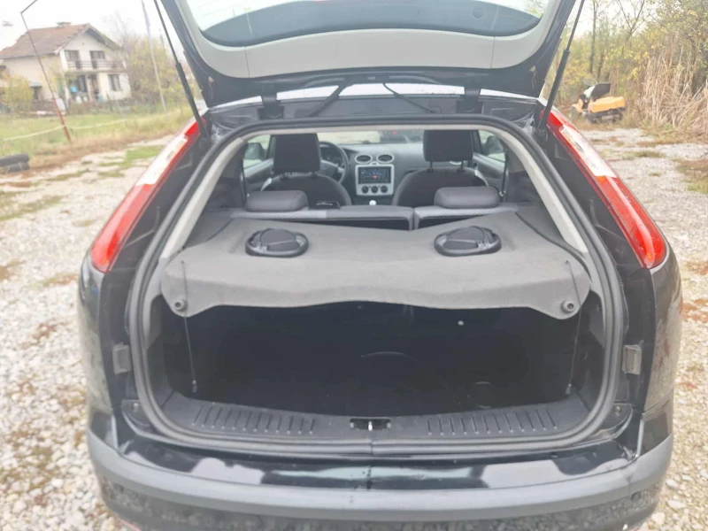 Ford Focus 1.6i klima, снимка 7 - Автомобили и джипове - 52340791