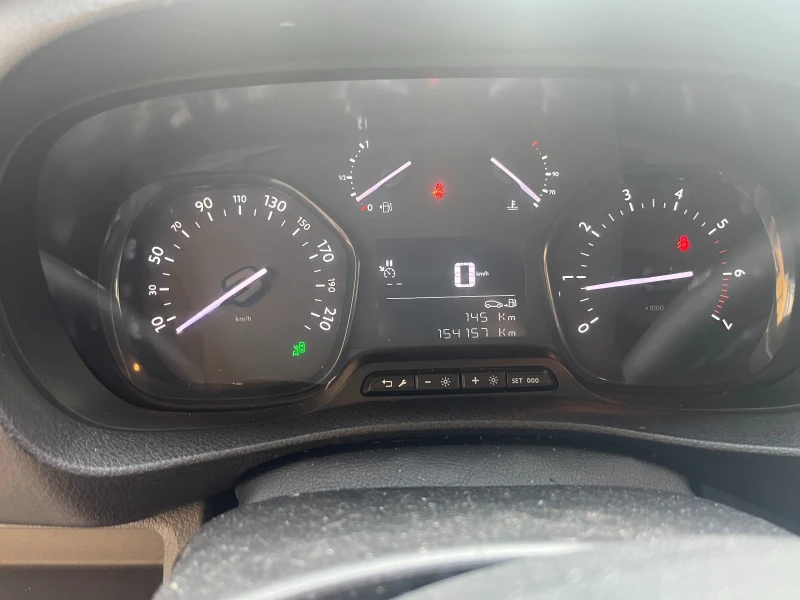 Peugeot Expert, снимка 6 - Автомобили и джипове - 52630570