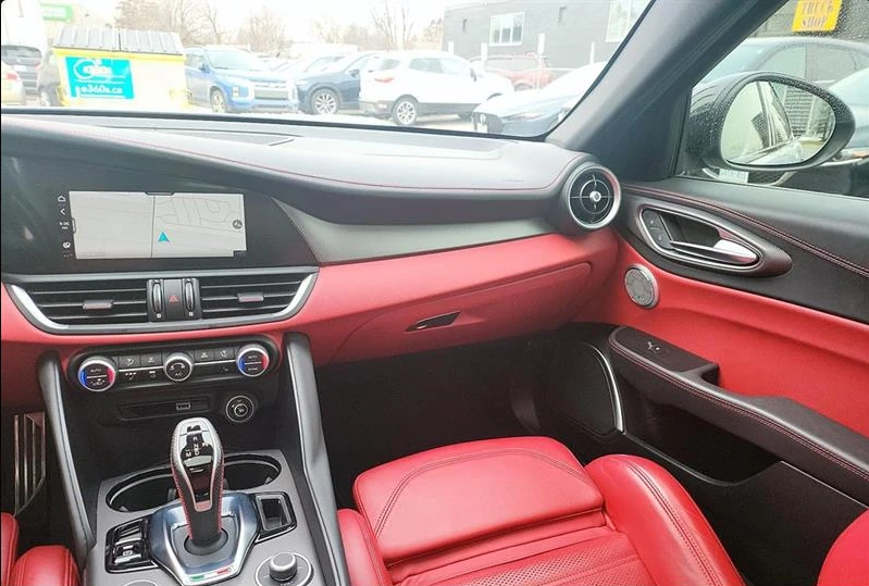 Alfa Romeo Giulia Ti Sport, снимка 10 - Автомобили и джипове - 55121824