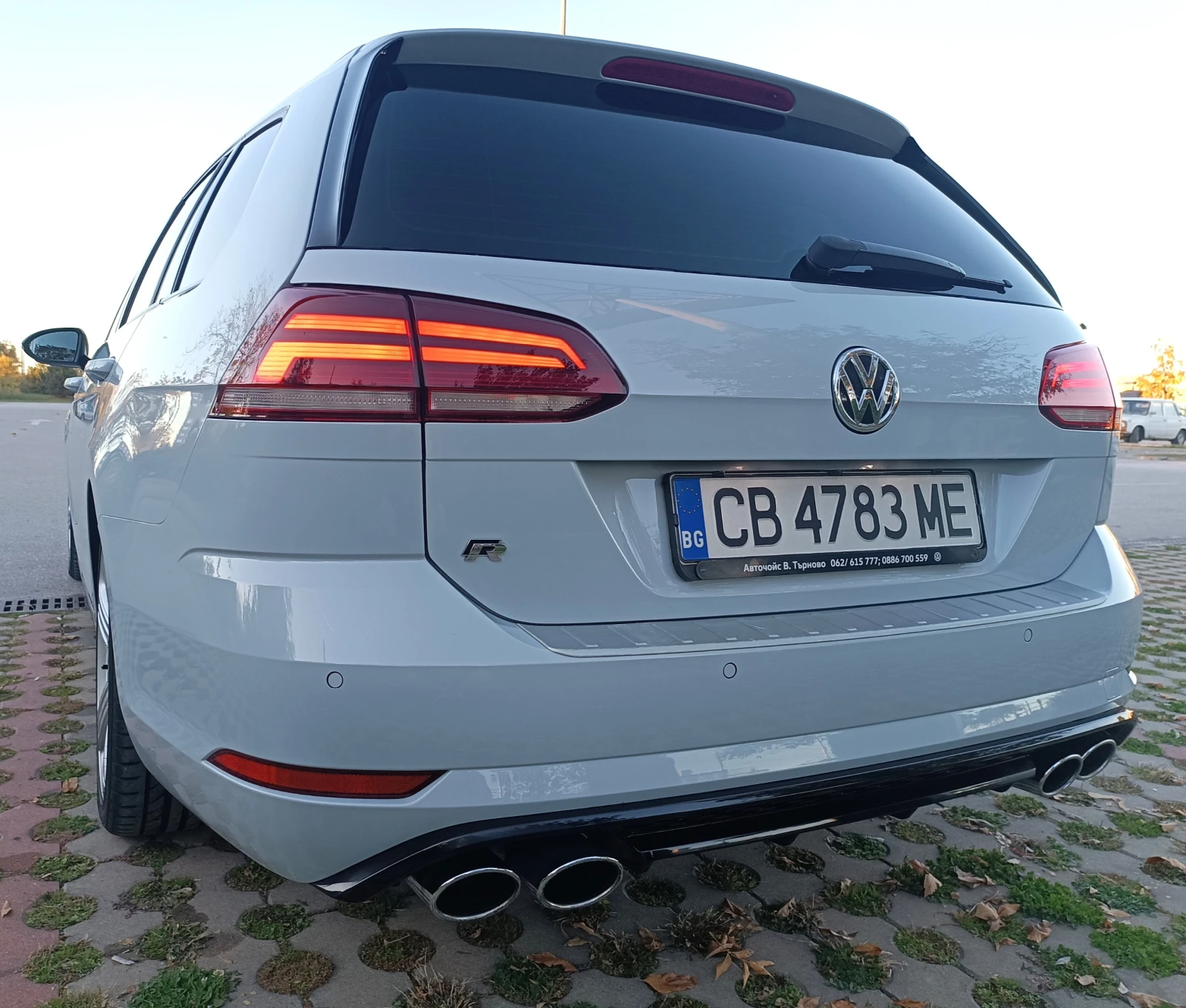 VW Golf R 2.0TSI 4MOTION - изображение 9