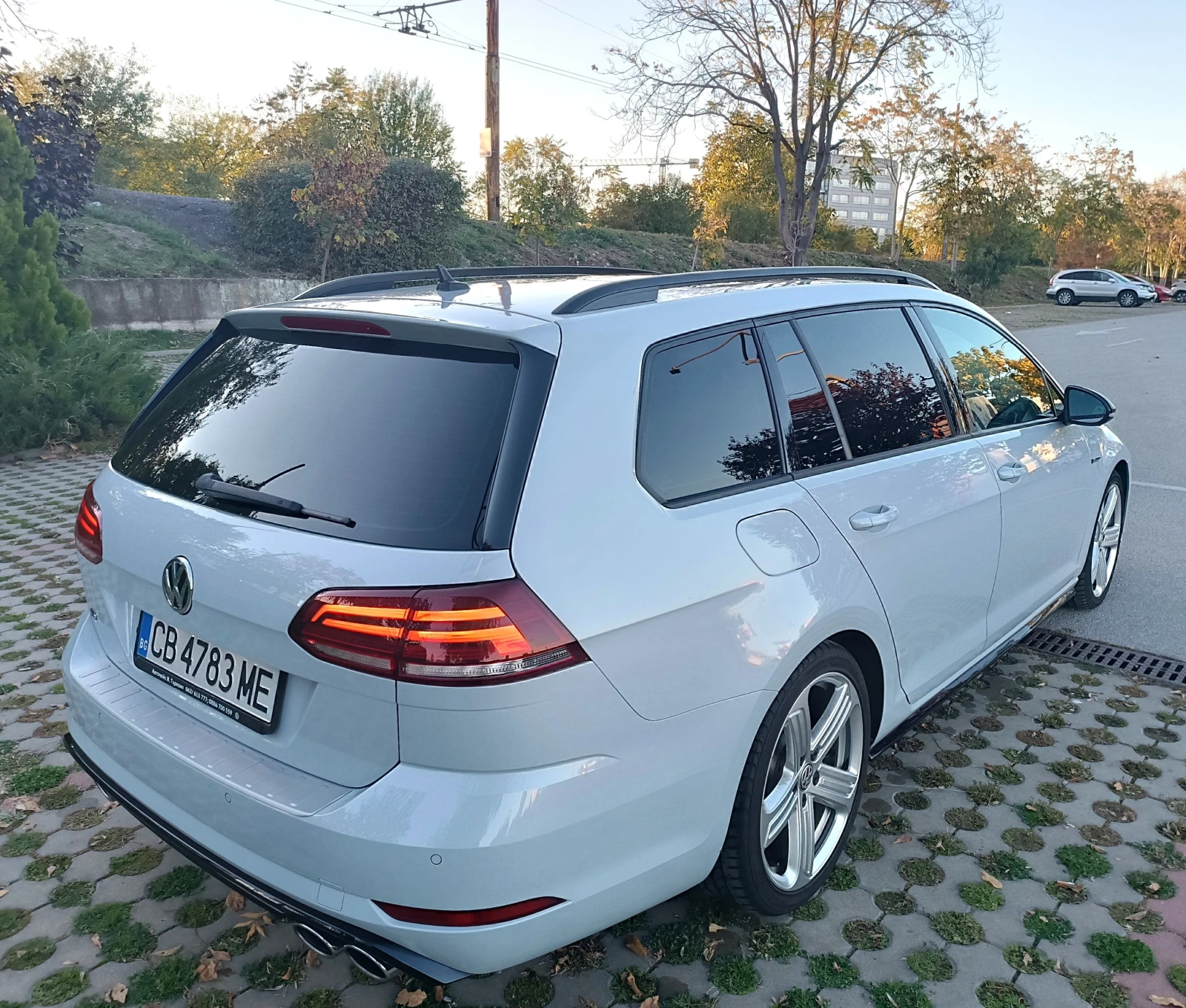 VW Golf R 2.0TSI 4MOTION - изображение 7