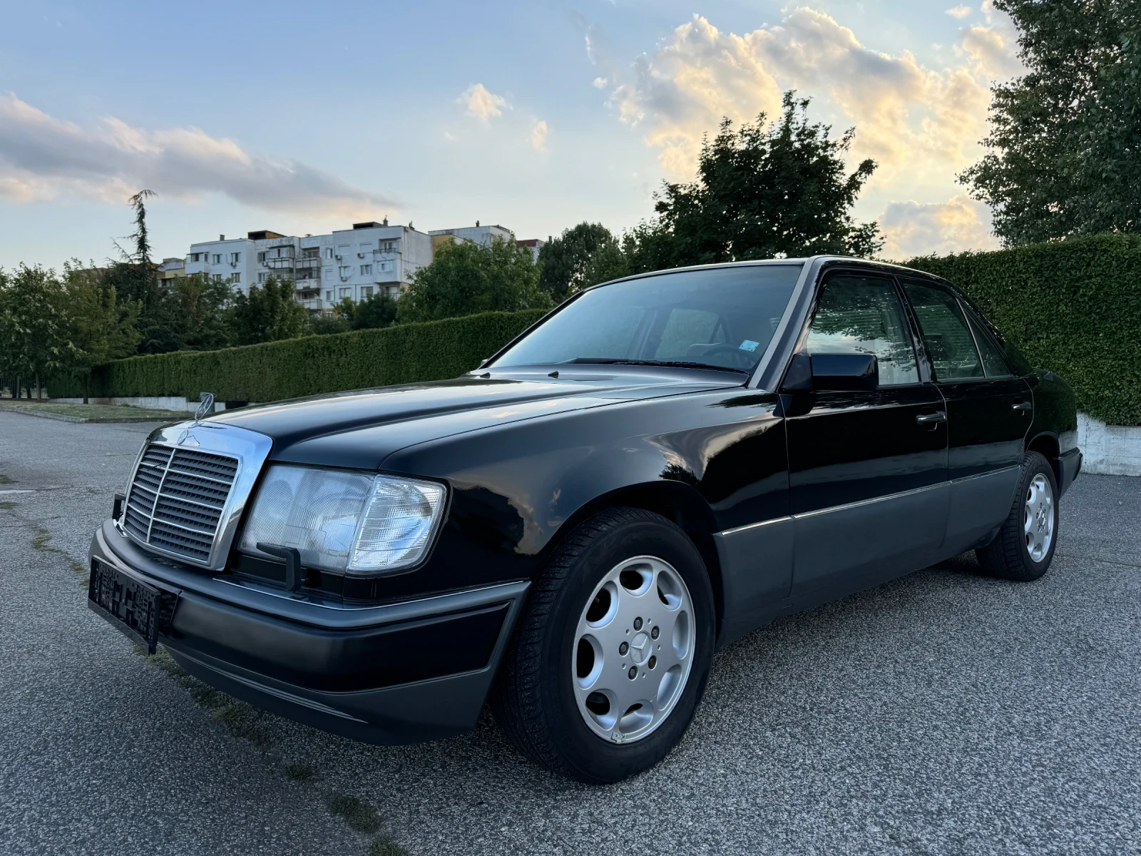 Mercedes-Benz E 400 V8 - изображение 2