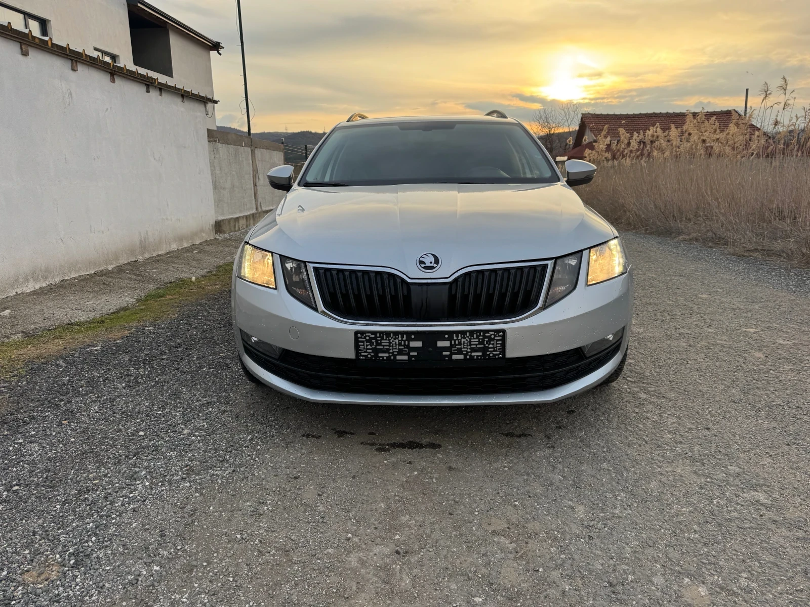 Skoda Octavia 1.6 TDI * DSG* NAVI*  - изображение 2