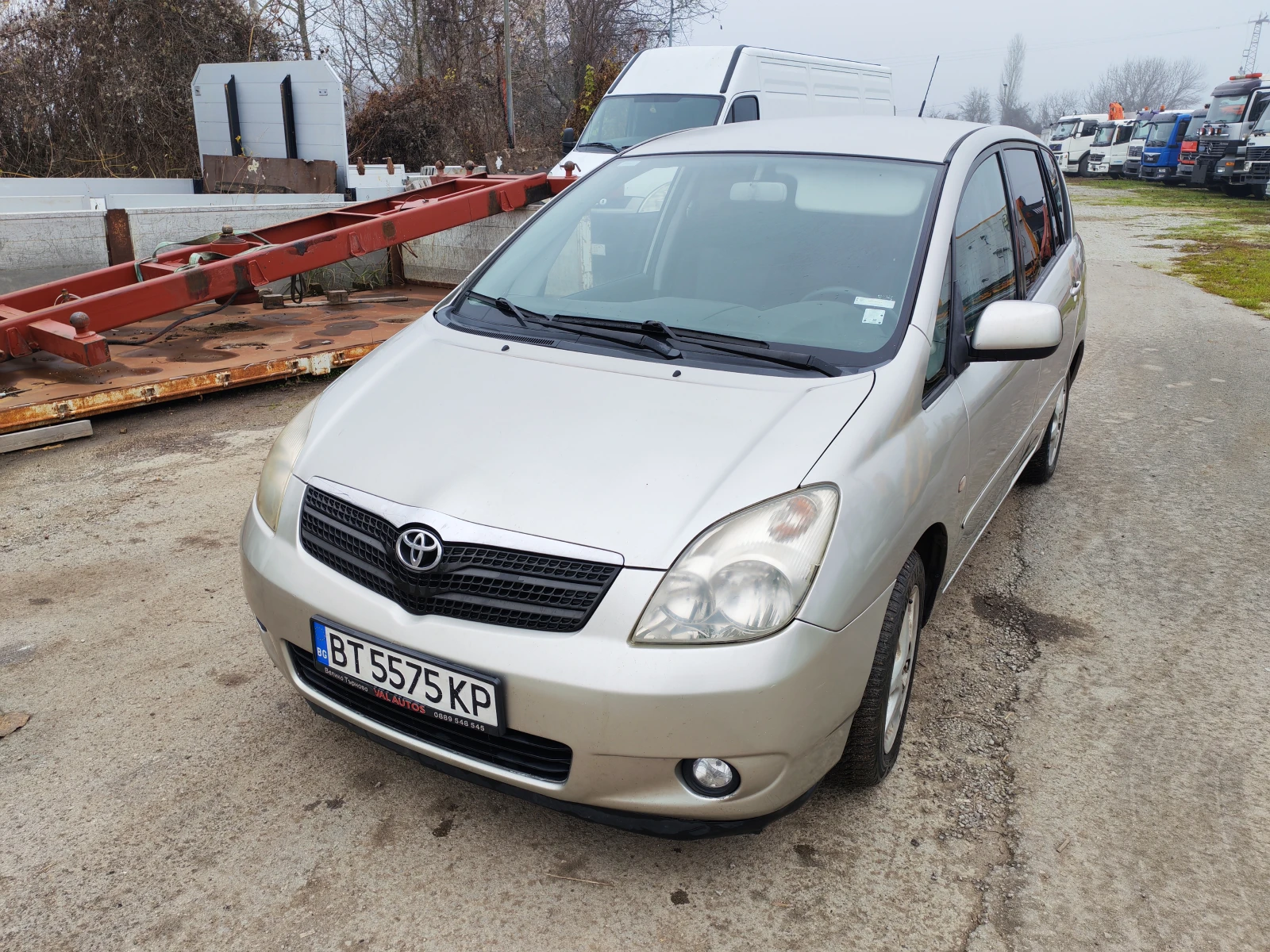 Toyota Corolla verso  - изображение 3