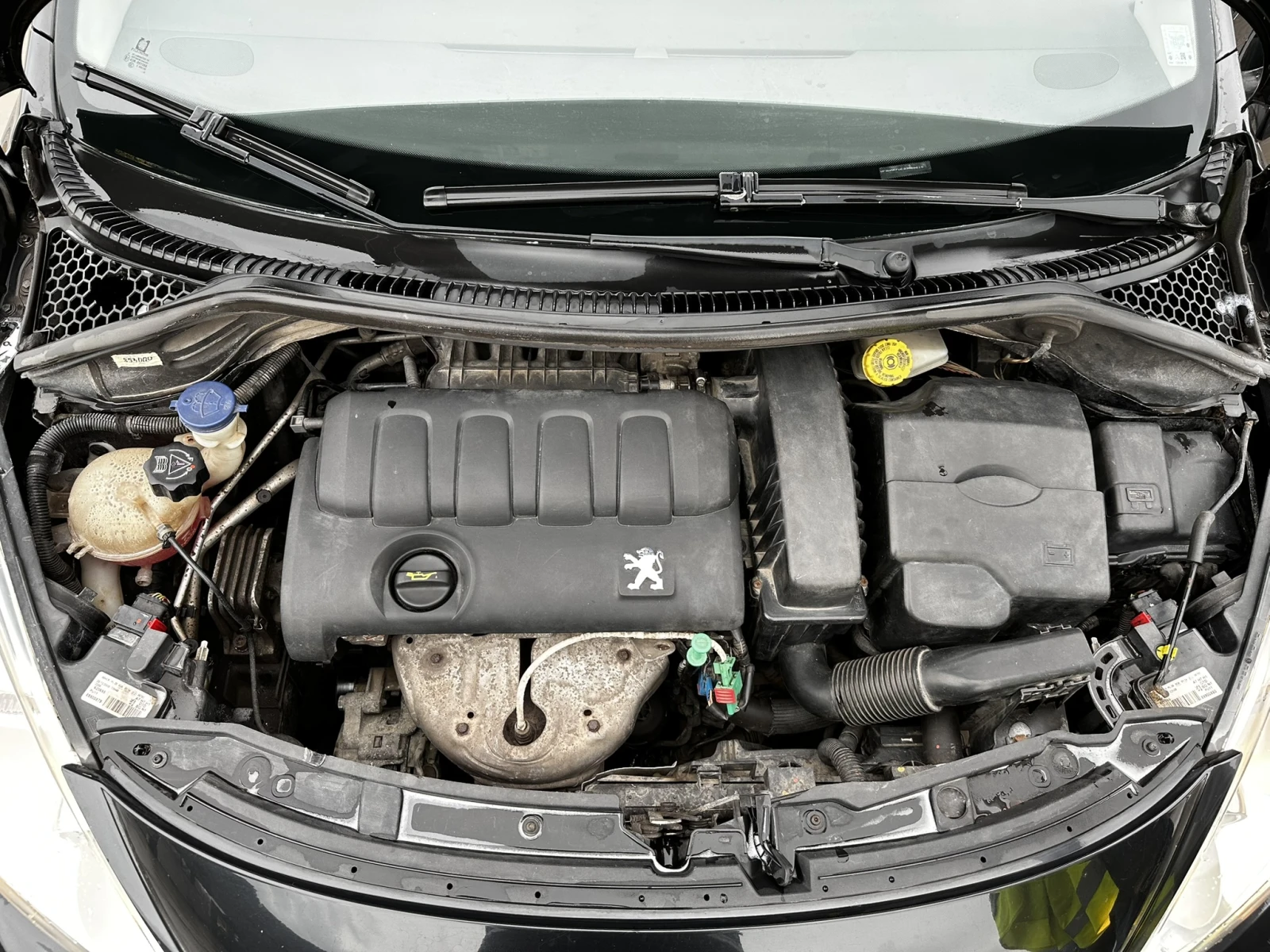 Peugeot 207 1.4i Панорама, снимка 15 - Автомобили и джипове - 53741606