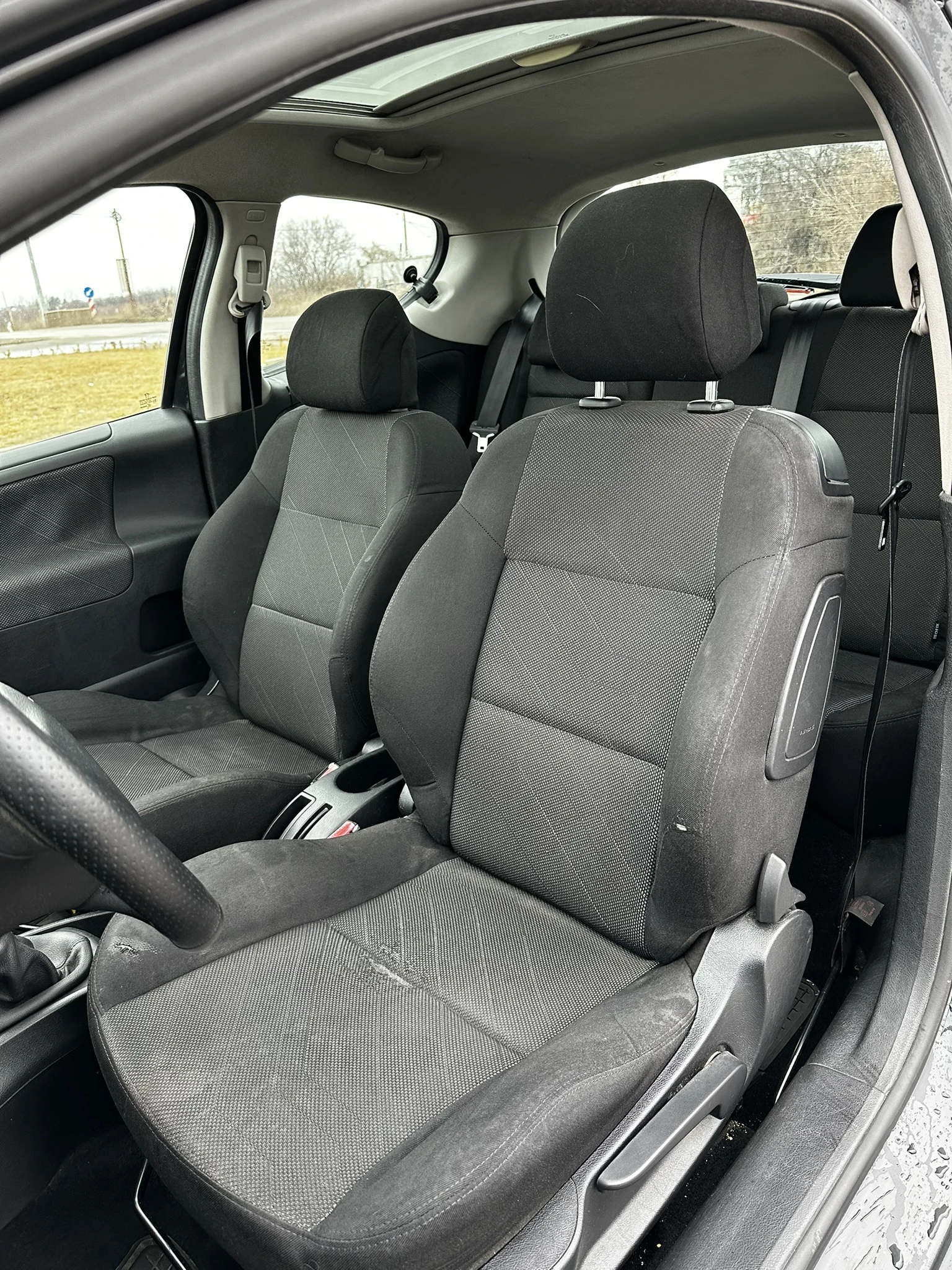 Peugeot 207 1.4i Панорама, снимка 8 - Автомобили и джипове - 53741606