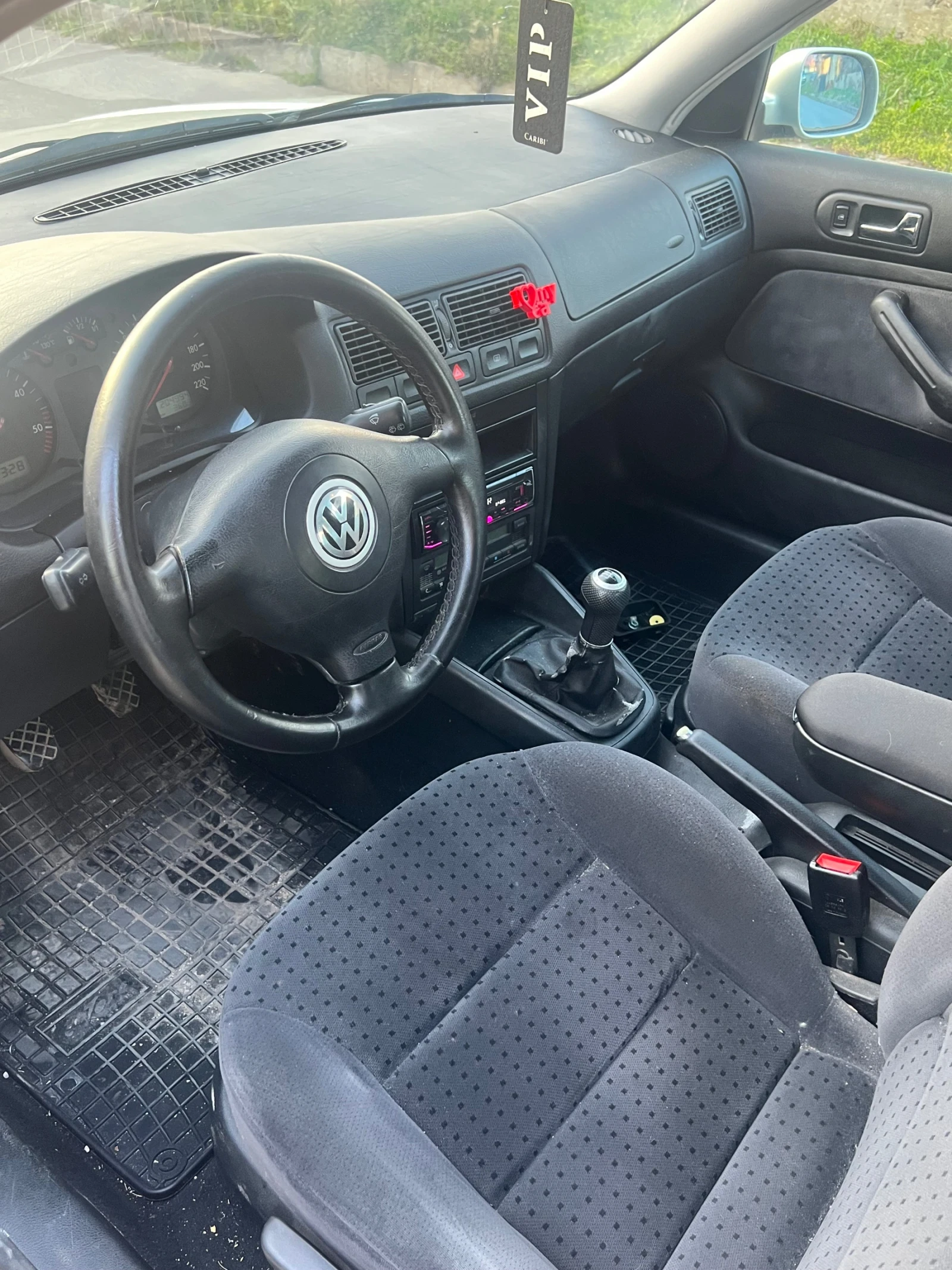 VW Golf 1.9 4х4, снимка 6 - Автомобили и джипове - 53747966