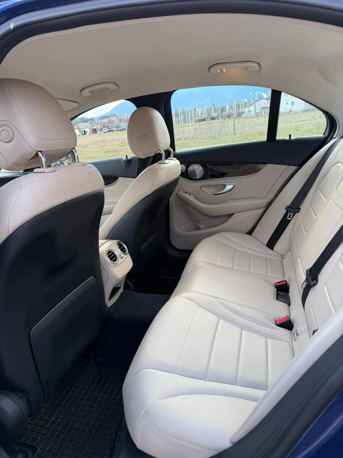 Mercedes-Benz C 200, снимка 16 - Автомобили и джипове - 54097022