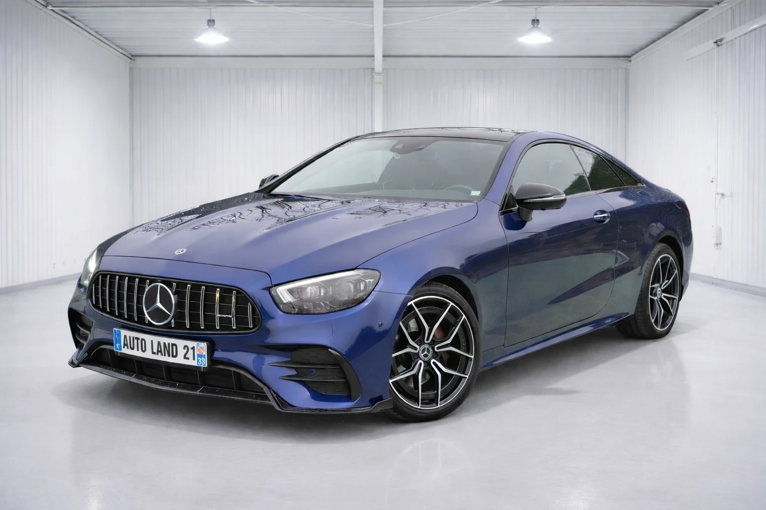 Mercedes-Benz E 220 AMG* 4MATIC* PANORAMA* 360 CAMERA* BURMESTER* FULL